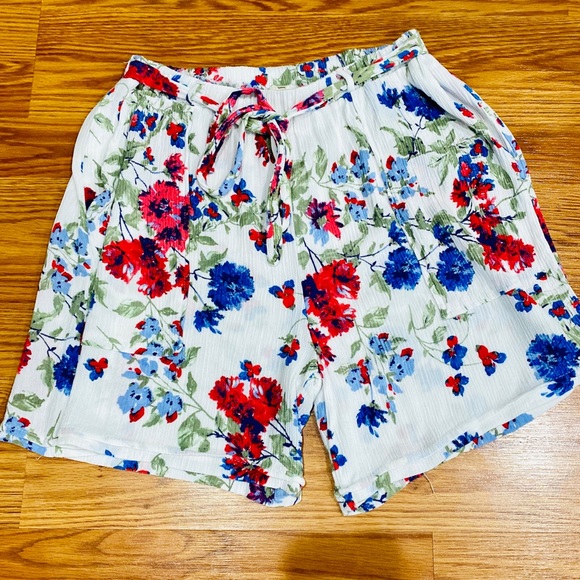 Gypsy BOHO Floral Loose Fitting Shorts Medium - Picture 1 of 9